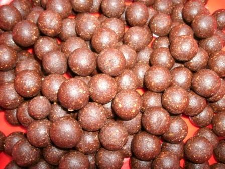 pregatiri pentru noul sezon - 2013 - bomboane pentru mustaciosi  - gedc0266.JPG